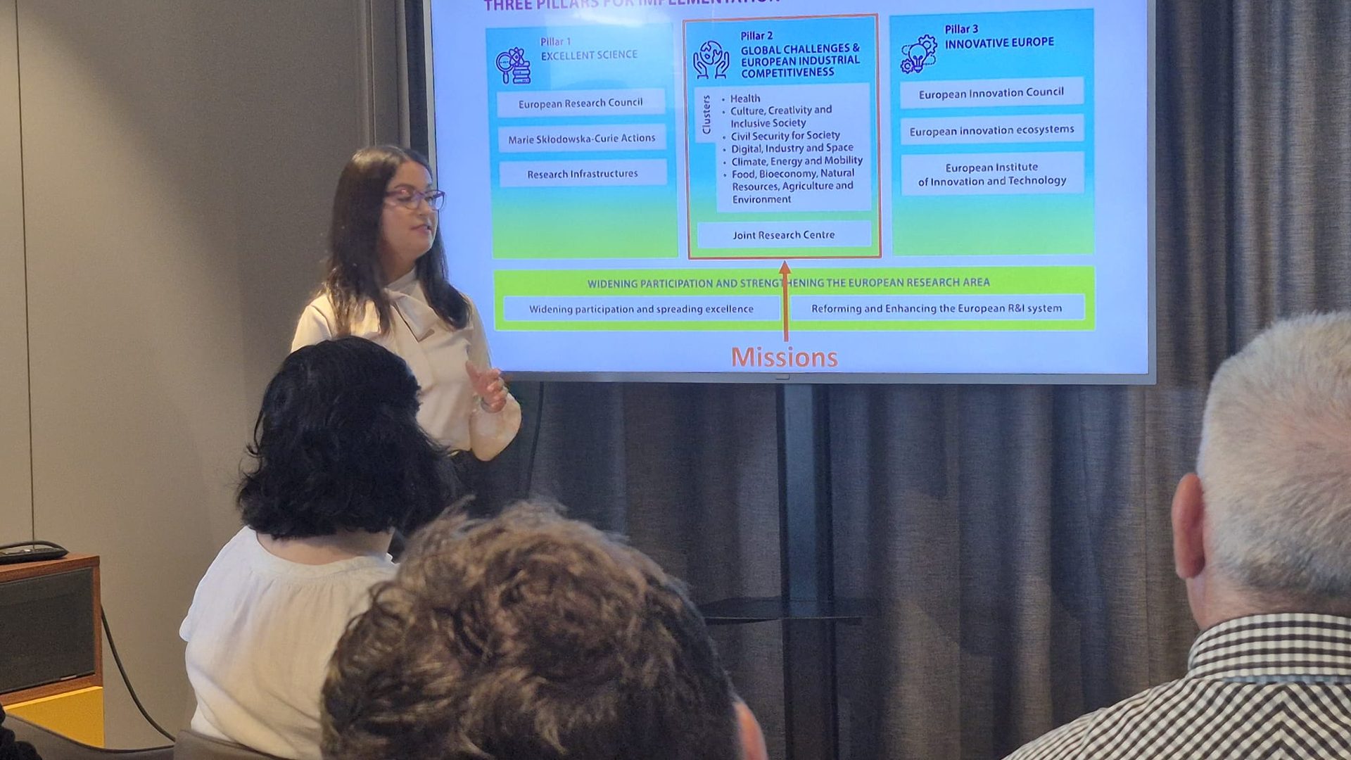 Alessandra Loria from Xjenza Malta presents Horizon Europe Missions funding opportunities at Brain & Bites Malta