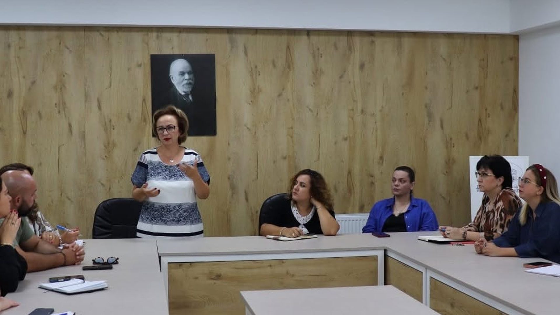 Discussion on new EIT calls during the EIT Info Day in Korça