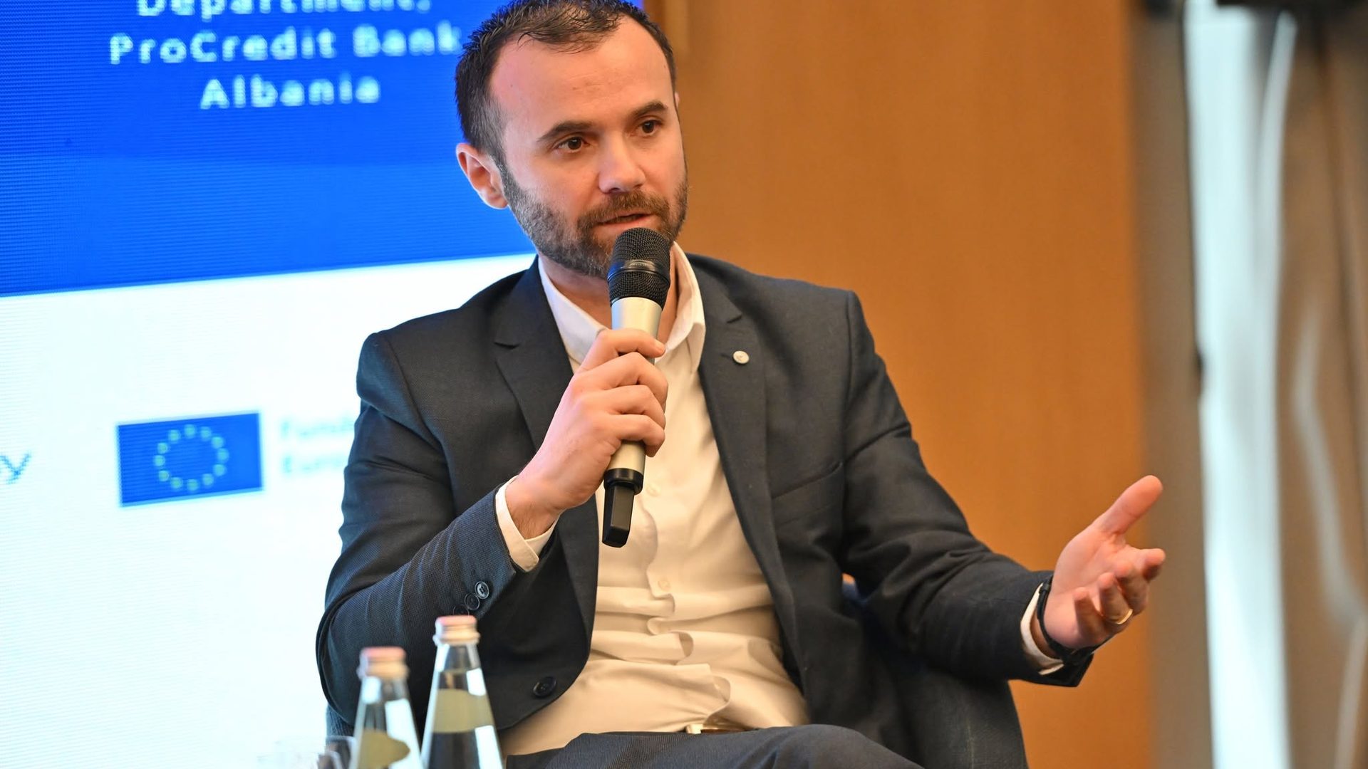 Panellist speaking during the InnoEnergy event in Tirana